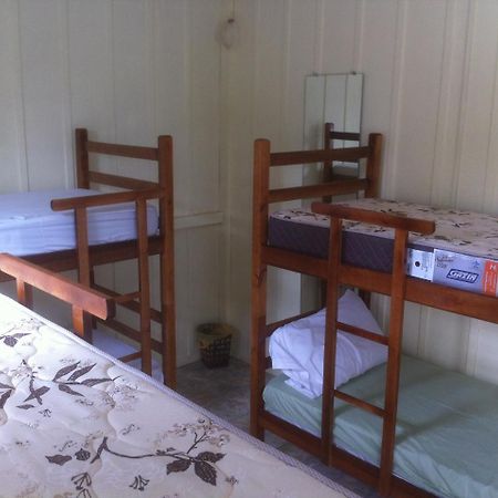 Hostel Casa Da Praia Picarras Bagian luar foto