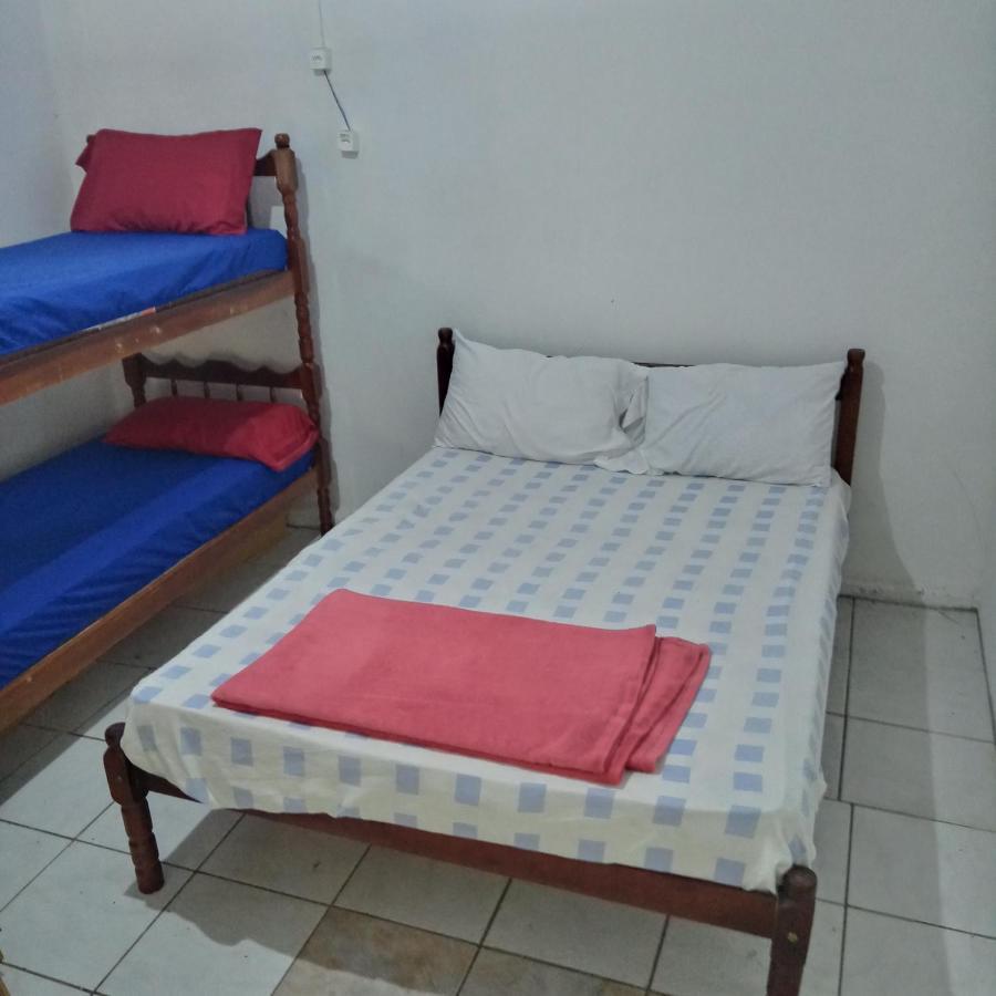 Hostel Casa Da Praia Picarras Bagian luar foto