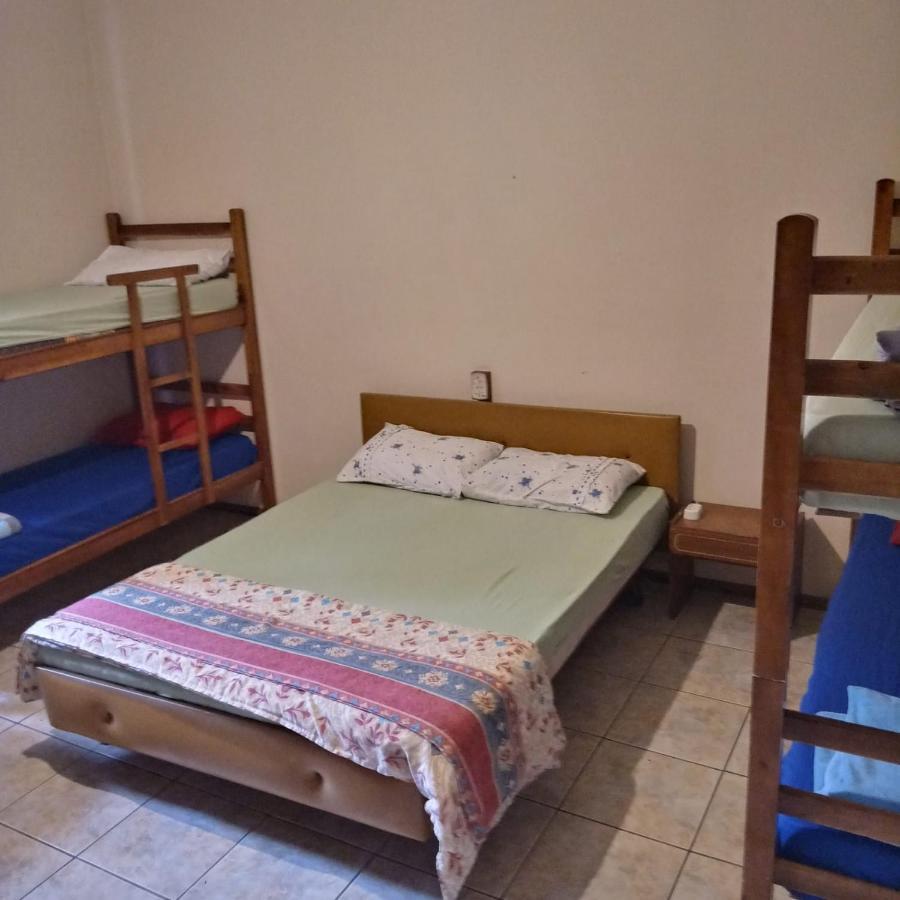 Hostel Casa Da Praia Picarras Bagian luar foto