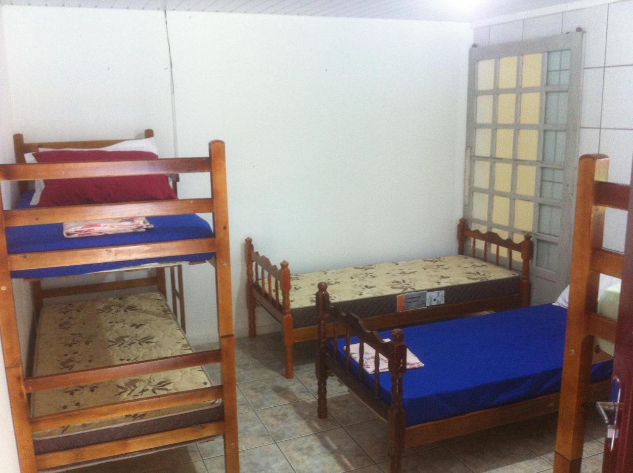 Hostel Casa Da Praia Picarras Bagian luar foto